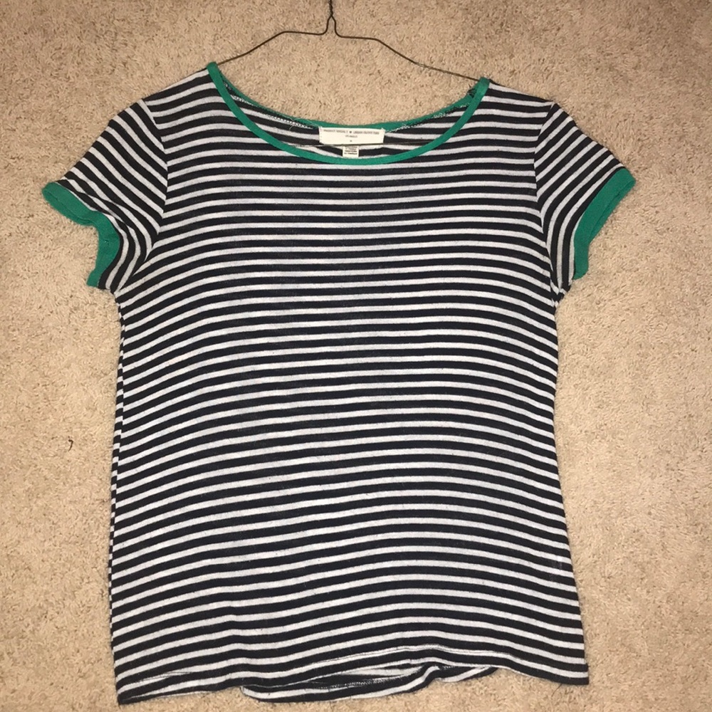 shortsleeved black and white t-shirt